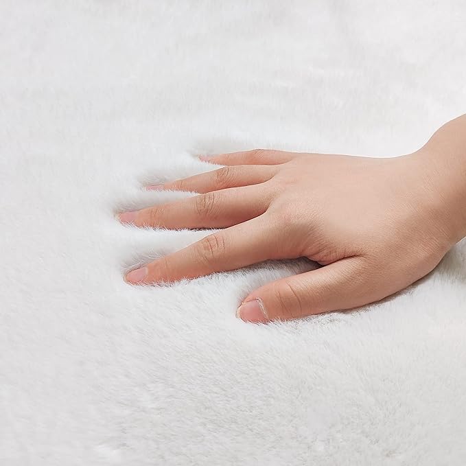 Small White Faux Rabbit Fur Rug 2x3 Fluffy Rug for Bedroom Chair Entryway Living Room Washable Non Shedding
