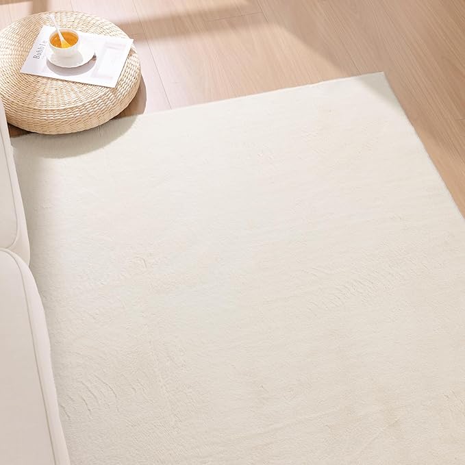 SHACOS Silky Soft Faux Rabbit Fur Area Rug 3'x5' Non Slip Washable Padded Throw Rugs Fluffy Cozy Indoor Modern Carpet for Living Room Bedroom Dining Room Kids Room Dorm Home Decor, Cream