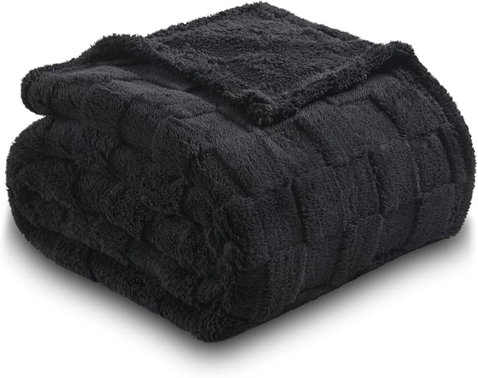 NEWCOSPLAY Super Soft Throw Blanket Black Premium Silky Flannel Fleece 3D Checkered Lightweight Bed Blanket All Season Use (Black Checkered, Throw(50"x70"))