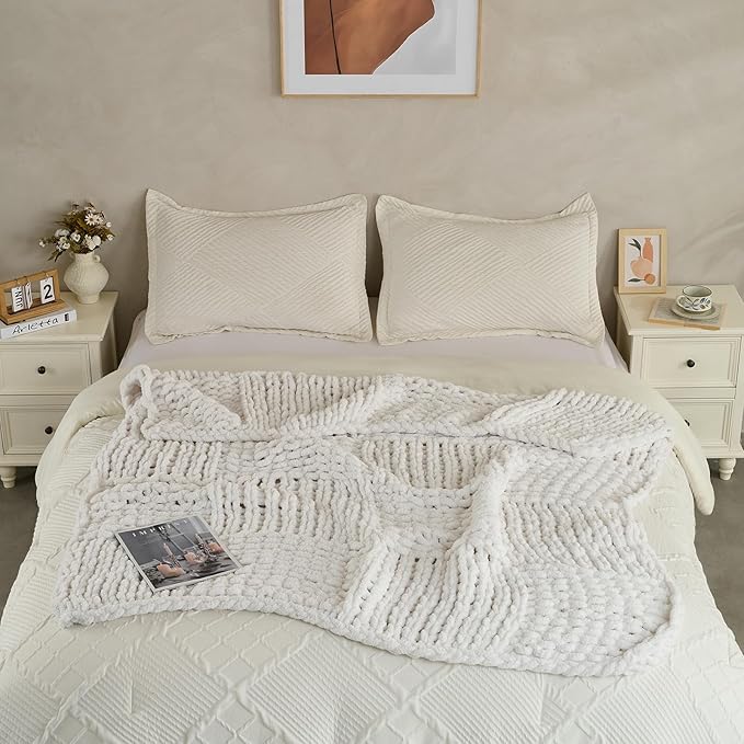 Chunky Knit Blanket Throw 50x60 Inches,Handmade Cable Knit Crochet Blanket,Cozy Lightweight All Season,Wrinkle-Resistant Polyester for Couch Bed Sofa Reading Nook, Beige