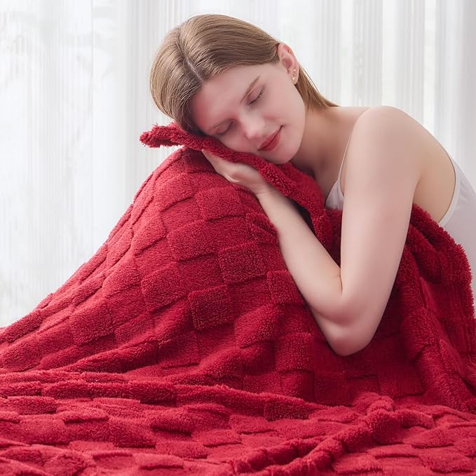NEWCOSPLAY Super Soft Twin Blanket Red Premium Silky Flannel Fleece 3D Checkered Lightweight Bed Blanket All Season Use (Red Checkered, Twin(60"x80"))