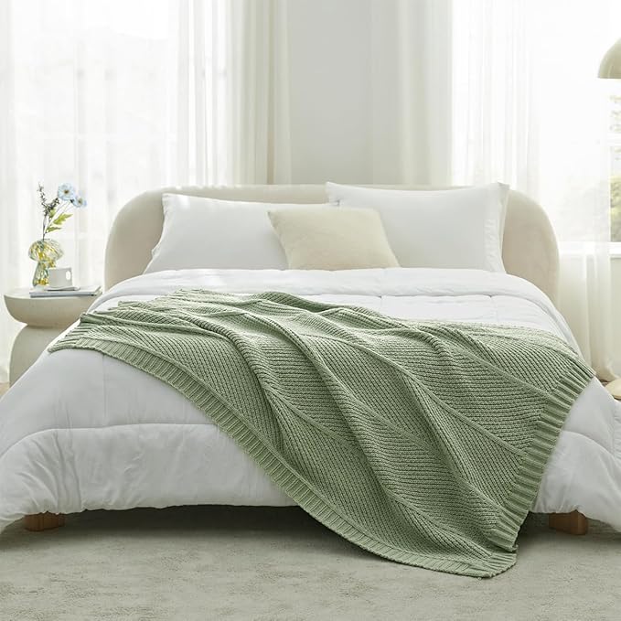 Amélie Home Knit Throw Blanket, Soft Chenille Cozy Breathable Chevron Chunky Decorative Blanket for Couch, Bed & Sofa, French-Inspired Lightweight Warm Gift for Women, Sage Green, 50"x60"
