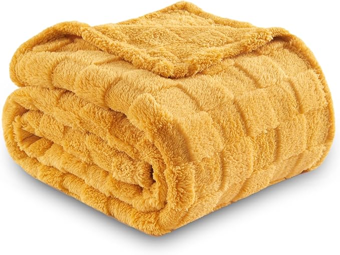 NEWCOSPLAY Super Soft Twin Blanket Mustard Yellow Premium Silky Flannel Fleece 3D Checkered Lightweight Bed Blanket All Season Use (Mustard Yellow Checkered, Twin(60"x80"))