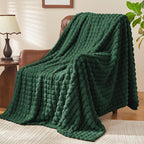 BEDELITE Emerald Green Throw Blanket Twin Size for Bed- Super Soft and Warm 3D Checkered Fluffy Fuzzy Fleece Blanket, Luxurious Plush Cozy Blanket for Room Decor Fall and Winter, 60x80 inches