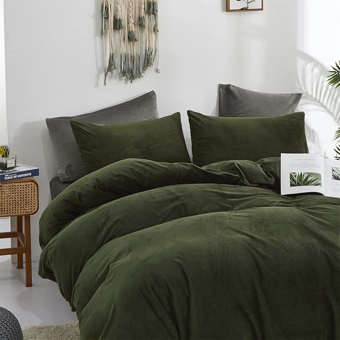 Luxlovery Army Green Velvet & Flannel Bedding - Twin Size Modern Winter Comforter & Blanket Set
