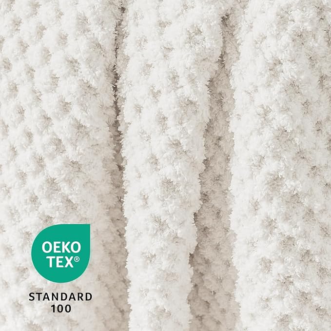 Waffle Knit Twin Blanket, Luxury Cozy Chunky Knit Twin Blanket for Couch, 60 x 80 Inch Thick Ultra-Soft Feather Yarn Knitted Blankets for Sofa, Bed, Home Decor - Off White