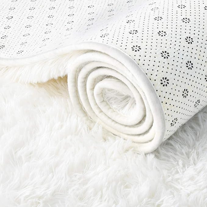 ISEAU 4x6 Area Rug for Living Room, Cream White Rugs for Bedroom, Kitchen, Soft Shaggy Carpets, Fluffy and Machine Washable Mats, Under Bed, On Nursery Floors Mat, Boys, Girls Room Carpet Decor