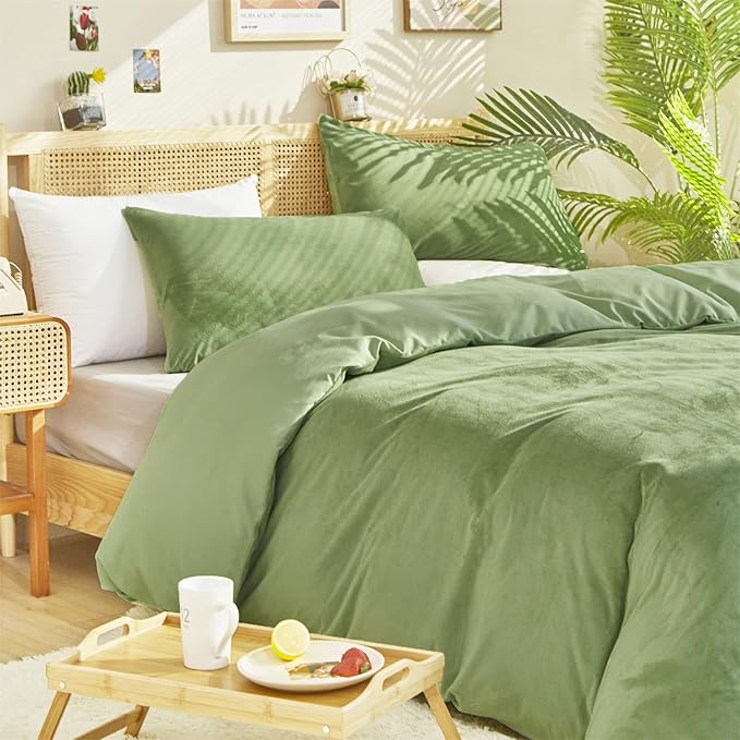 Cottonight Sage Velvet Comforter Set Full Light Green Fluffy Flannel Bedding Set Winter Plush Blanket Quilts Soft Thick Warm Grass Green Comforter Set for Women Men Full Bed