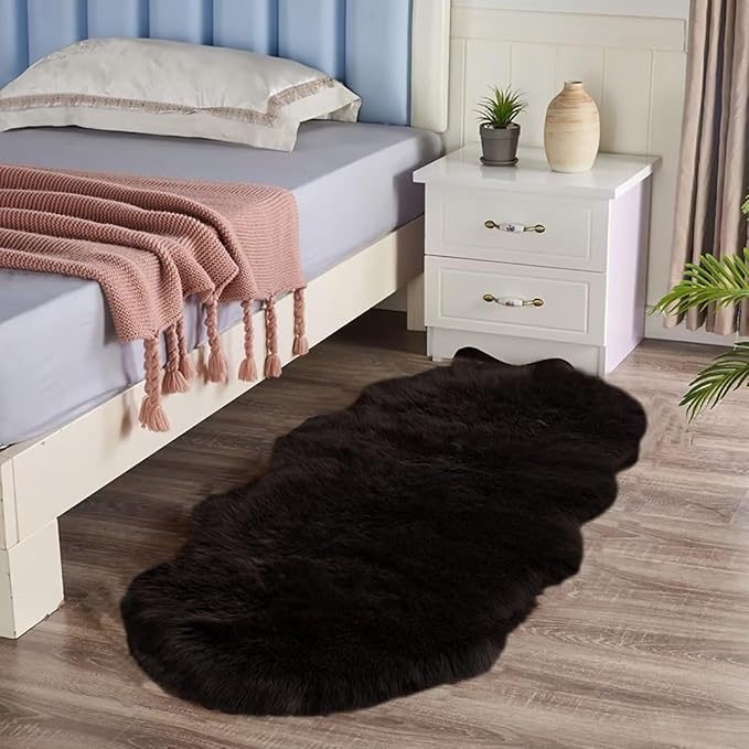 Faux Fur Rug, Fluffy Shaggy Area Rug Ultra Soft 2 x 3 Feet Sheepskin Fur Rug, Red Fuzzy Rug Black Shag Rug, Home Decor Throw Rugs for Bedroom, Living Room