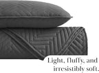 Southshore Fine Living, Inc. Oversized Quilt Bedding Set Lightweight, Prewash Fabric Soft Coverlet Bedspread 3-Piece with Two Matching Shams (98 in Wide x 98 in Long), Full/Queen, Chevron Slate