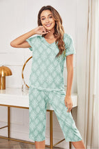 Ekouaer Women's Sleepwear Capri Pajama Sets Short Sleeve Two-Piece Pjs V Neck Tops & Capri Pants with Pockets S-3XL