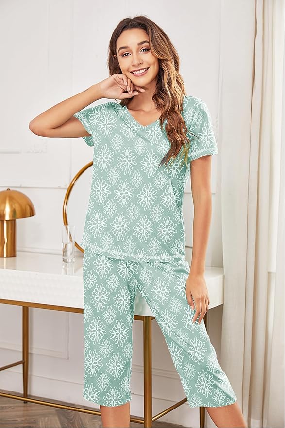 Ekouaer Women's Sleepwear Capri Pajama Sets Short Sleeve Two-Piece Pjs V Neck Tops & Capri Pants with Pockets S-3XL