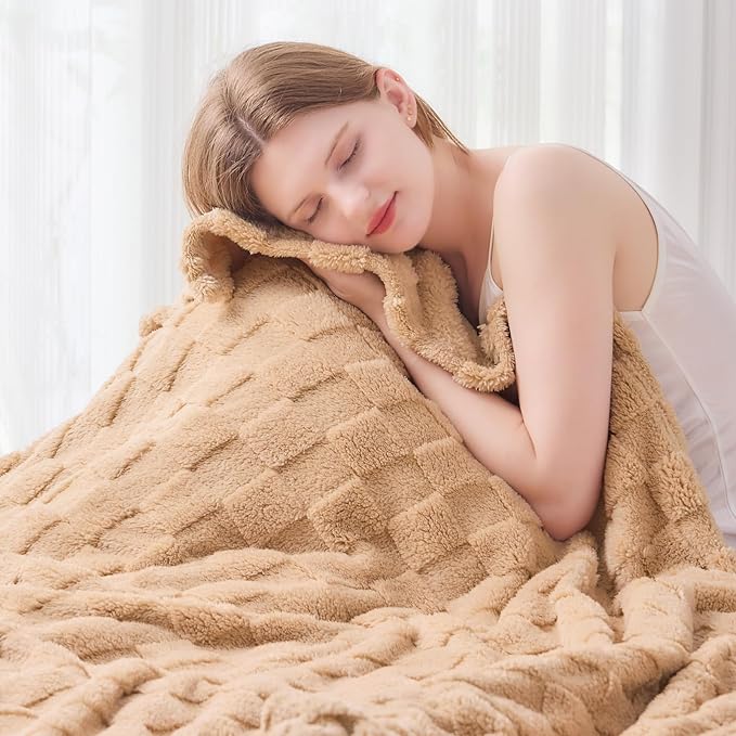 NEWCOSPLAY Super Soft Twin Blanket Brown Premium Silky Flannel Fleece 3D Checkered Lightweight Bed Blanket All Season Use (Brown Checkered, Twin(60"x80"))