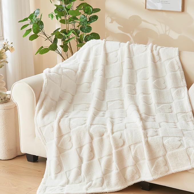 NEWCOSPLAY Super Soft Twin Blanket Ivory Love Premium Silky Flannel Fleece 3D Heart Checkered Lightweight Bed Blanket All Season Use (Ivory Love, Twin(60"x80"))