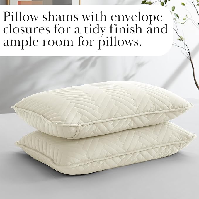 Southshore Fine Living, Inc. Oversized Quilt Bedding Set Lightweight, Prewash Fabric Soft Bedspread 3-Piece, Two Matching Shams (108 in Wide x 98 in Long), King/California King, Chevron Alabaster