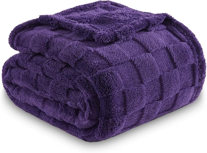 NEWCOSPLAY Super Soft Twin Blanket Purple Premium Silky Flannel Fleece 3D Checkered Lightweight Bed Blanket All Season Use (Purple Checkered, Twin(60"x80"))