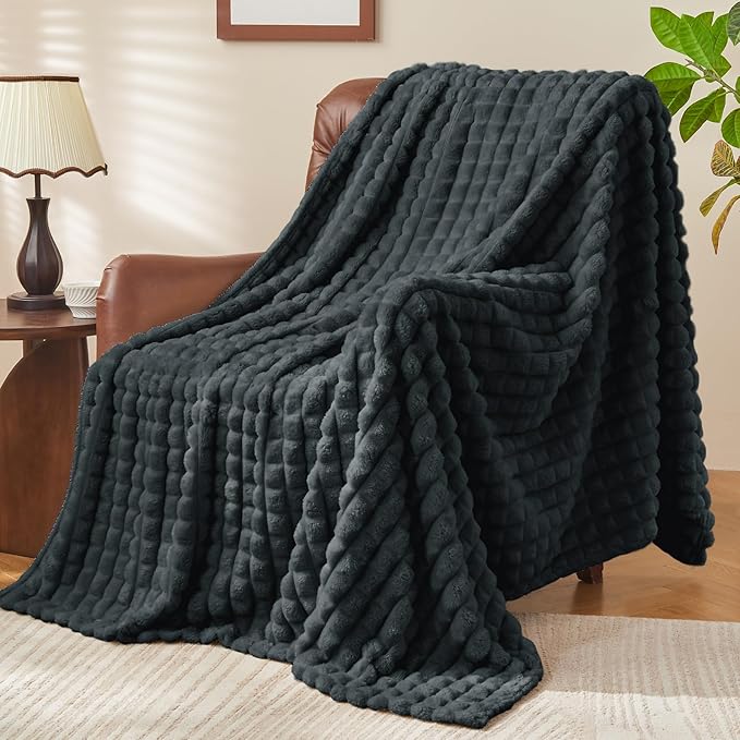 BEDELITE Charcoal Gray Throw Blanket Twin Size for Bed- Super Soft and Warm 3D Checkered Fluffy Fuzzy Fleece Blanket, Luxurious Plush Cozy Blanket for Room Decor for Spring and Summer, 60x80 inches