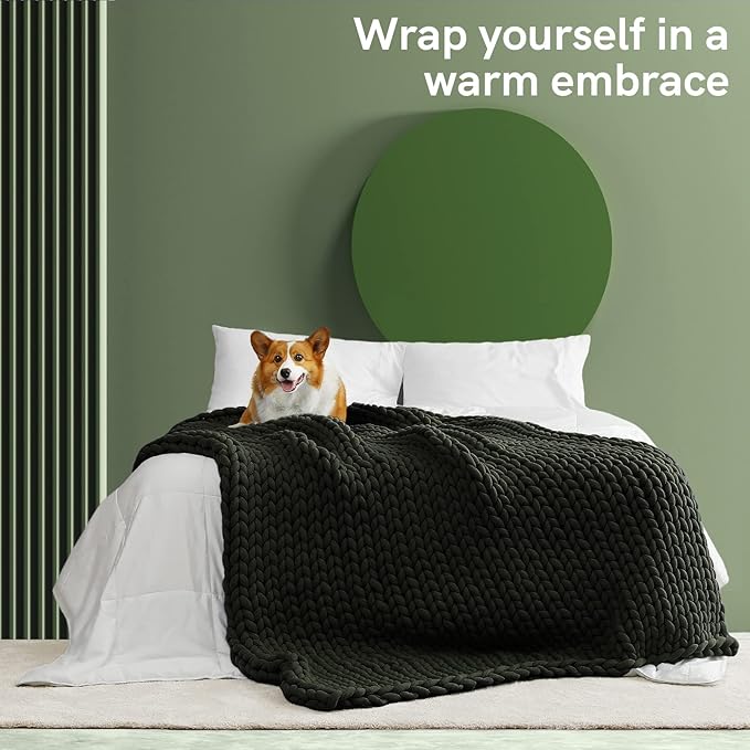 YnM Weighted Blanket, Handmade Chunky Knitted Design, Soft and Cozy, Temperature Regulating and Breathable, Machine Washable Throw for Sleep or Home Decor (Forest Green, 60x80 Inch, 15lbs)