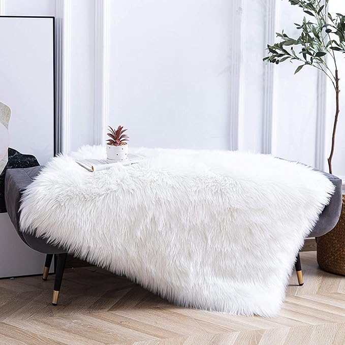 Sheepskin Faux Fur Rug, 2x3 White Fur Rug for Bedroom Small Area Throw Fluffy Fuzzy Carpet for Living Room Luxury Decor Washable Soft Shag Mats for Kids Room Nursery Dorm Bedside