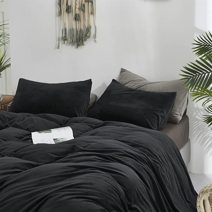 CLOTHKNOW Black King Size Comforter Set Velvet Bedding Comforter Sets Soft Comforter Cozy Black Comforter with 2 x Pillowcases