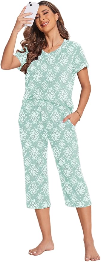 Ekouaer Women's Sleepwear Capri Pajama Sets Short Sleeve Two-Piece Pjs V Neck Tops & Capri Pants with Pockets S-3XL
