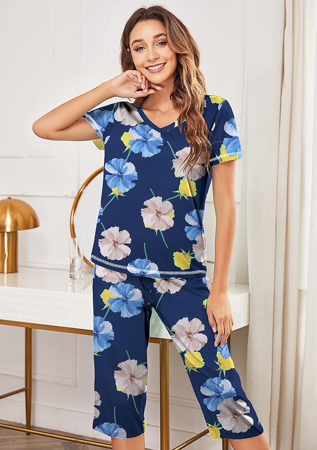 Ekouaer Women's Sleepwear Capri Pajama Sets Short Sleeve Two-Piece Pjs V Neck Tops & Capri Pants with Pockets S-3XL