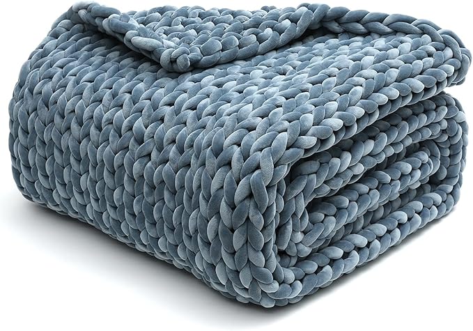YnM Velvet Weighted Blanket, Handmade Chunky Knitted Design, Soft and Cozy, Temperature Regulating and Breathable, Machine Washable Throw for Sleep or Home Decor (Blue, 60x80 Inch, 20lbs)