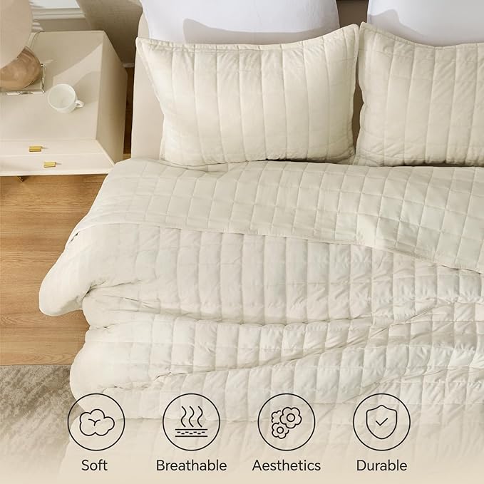BEDELITE Velvet Quilt Set Queen Size - Luxury Velvet Comforter Bedding Set 3 Pieces, Soft Cozy Cream White Oversized Bedspread Coverlet for All Seasons with 2 Pillow Shams