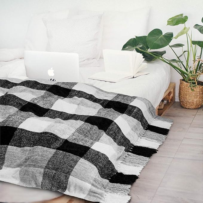 PAVILIA Plaid Blanket, Soft Throw Blanket for Couch Sofa, Knit Chenille Throw Blanket for Twin Size Bed, Living Room Decor Woven Knitted Decorative Blanket, White Black Gray Buffalo Check 60x80in