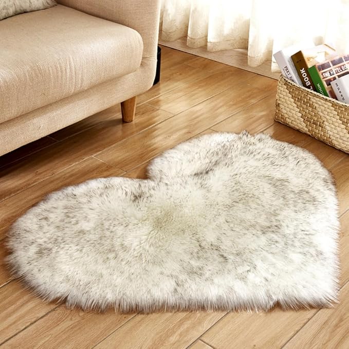 Fluffy Faux Fur Heart Shaped Area Rug Soft Fuzzy Carpet Home Decoration Wedding Party for Bedroom Living Room Bedside 40x40cm White with Black