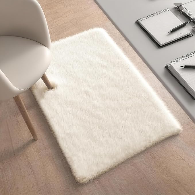 Fluffy Cream Rug Small 2x3 Area Rugs for Bedroom Living Room, Non-Slip Ultra Soft Area Rugs for Pet, Kids Room, Girls Room, Dorm, Study, Office, Entryway, Playroom, Easy Clean,Modern Carpet