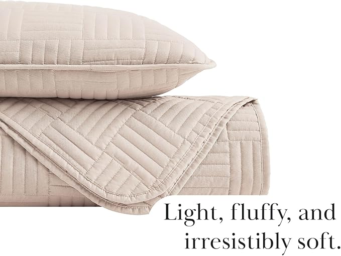 Southshore Fine Living, Inc. Oversized Quilt Bedding Set, Twin XL Bedspread Extra Long, 2-Piece with One Matching sham (68 in Wide x 98 in Long), Twin/Twin XL, Grid Taupe