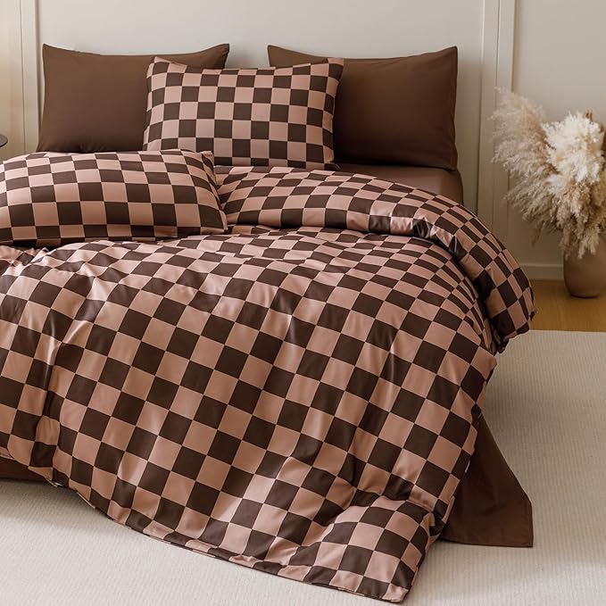 CLOTHKNOW Dark Brown Plaid King Size Comforter Set 3Pcs Grid Bedding Comforter Sets Soft Checker Geometric Comforter with 2 x Pillow Cases