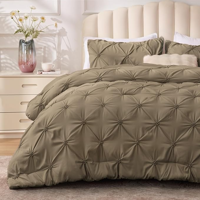 BEDELITE Light Brown Queen Comforter Set - 3 Pieces Boho Pintuck Bedding Comforter Sets, Lightweight Soft & Warm Bed Comforter Queen with 2 Pillowcases for All Season