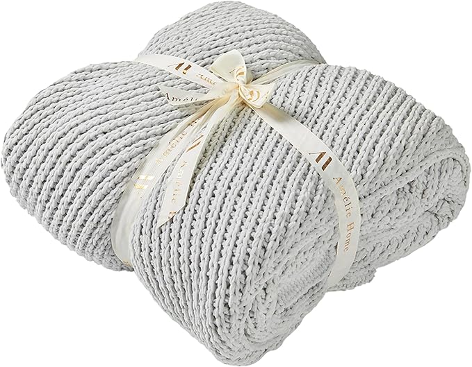 Amélie Home Knit Throw Blanket, Soft Chenille Cozy Breathable Chevron Chunky Decorative Blanket for Couch, Bed & Sofa, French-Inspired Lightweight Warm Gift for Women, Light Gray, 50"x60"