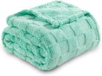 NEWCOSPLAY Super Soft Queen Blanket Aqua Premium Silky Flannel Fleece 3D Checkered Lightweight Bed Blanket All Season Use (Aqua Checkered, Queen(90"x90"))