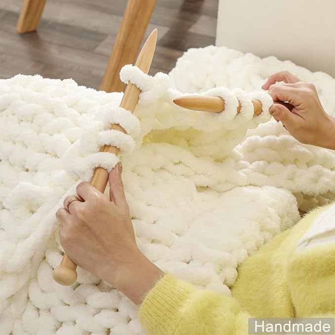 WESHIONGOO Chunky Knit Throw Blanket 51"×63" Knitted Throw Blankets for Couch Bed Fluffy Soft Blanket with Jumbo Chenille Yarn Thick 100% Handmade (Cream White)