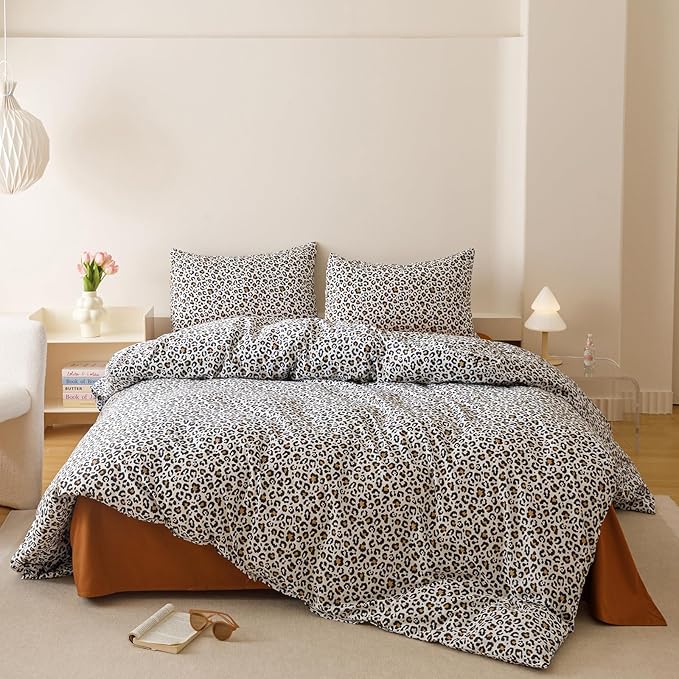 Luxlovery Leopard Comforter Set King Women Men Cheetah Printed Comforter Black White Bedding Set Fluffy Soft Blanket Quilts with 2 Pillowcases for Women Men King Bed