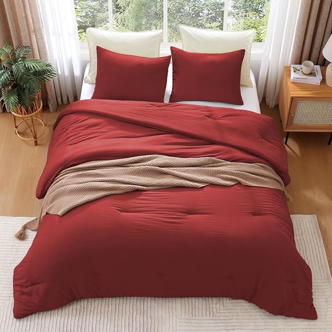WRENSONGE King Size Comforter Set - 3 Pieces Bright Red Comforter Prewashed Soft Lightweight for All Seasons,Fluffy Down Alternative Comforter King Size with 2 Pillow Shams