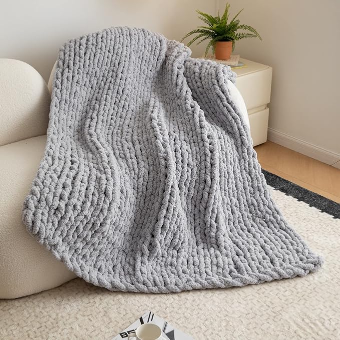 WESHIONGOO Chunky Knit Blanket Throw 51"×63" Knitted Throw Blankets for Couch Bed Fluffy Soft Blanket with Jumbo Chenille Yarn Thick 100% Handmade (Lingt Grey)