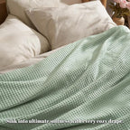 PHF Ultra Soft Waffle Weave Blanket Twin Size 66"x 90"- Washed Lightweight Breathable Cozy Woven Blanket for Bed - Aesthetic Decor for Couch Bedding Sofa Home Car - Sage Green/Mint Green