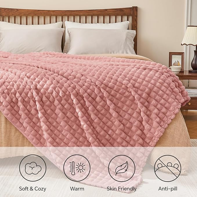 BEDELITE Dusty Pink Throw Blanket for Couch and Bed- Super Soft and Warm 3D Checkered Fluffy Fuzzy Fleece Blanket, Luxurious Plush Cozy Blanket for Room Decor Fall and Winter, 50x60 inches