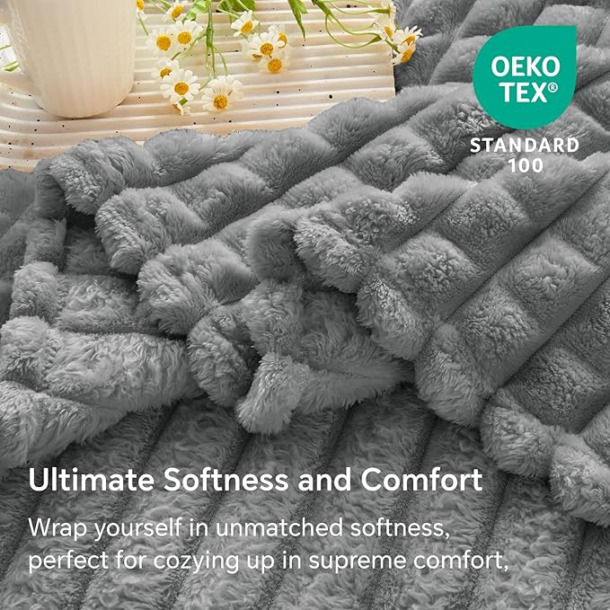 BEDELITE Grey Throw Blanket King Size for Bed- Super Soft and Warm 3D Checkered Fluffy Fuzzy Fleece Blanket, Luxurious Plush Cozy Blanket for Room Decor Fall and Winter, 108x90 inches