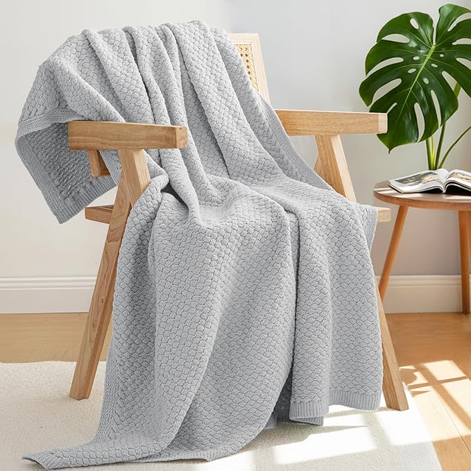 Whale Flotilla Chunky Knit Throw Blanket for Couch and Bed, Light Grey Decorative Cozy Fleece Blanket, Reversible Soft Fuzzy Woven Throws, 60x80 Inch