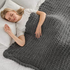 Maetoow Tighter Version Chenille Chunky Knit Blanket Throw （60×80 Inch）, Handmade Warm & Cozy Blanket Couch, Bed, Home Decor, Soft Fleece Banket, Boho Thick Blankets and Giant Yarn Throws，Dark Grey