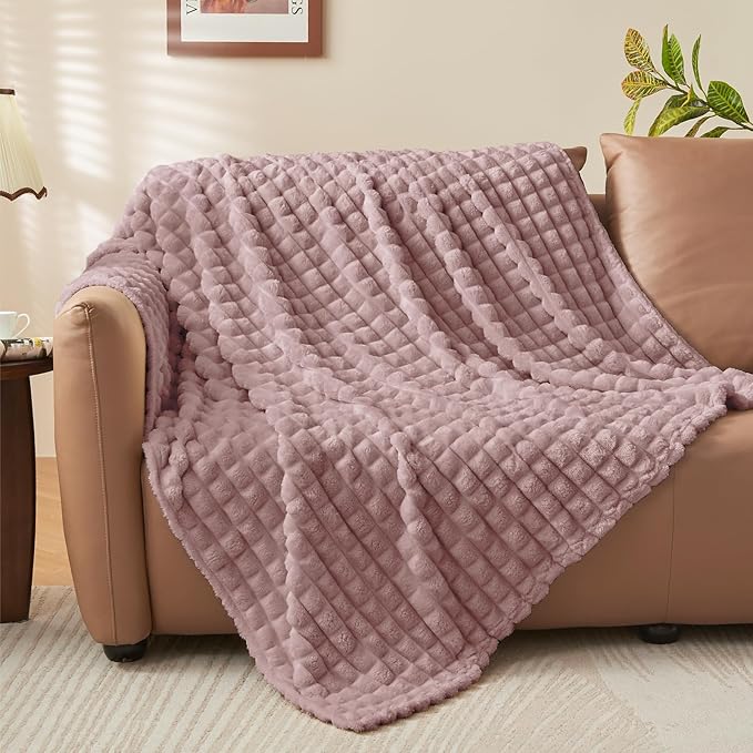 BEDELITE Berry Purple Throw Blanket for Couch and Bed- Super Soft and Warm 3D Checkered Fluffy Fuzzy Fleece Blanket, Luxurious Plush Cozy Blanket for Room Decor Spring, 50x60 inches
