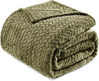 Exclusivo Mezcla Fleece Twin Size Blanket for Bed, 60x80 Inches Soft Cozy Jacquard Flannel Blankets, Lightweight Fuzzy Plush Warm for Women, Olive Green