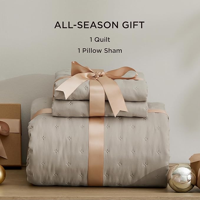 Bedsure Twin Quilt - Ultra Soft Twin XL Quilt Bedding for Dorm Decor, Lightweight All-Season Comforter, Taupe Bedspread Coverlet with Clover Pattern, 68 x 86 Inches | Stitch-Free Quilting, Ultra Soft, Lightweight, Machine Washable, Pet-Friendly