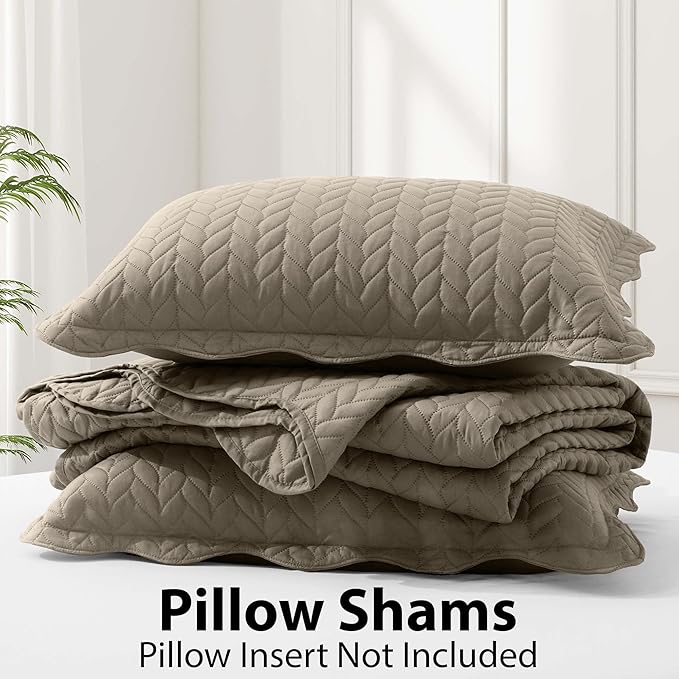 IR Imperial Rooms Twin Quilt Bedding Set (68” x 86”) - Bulk Pack of 10 Wholesale for Hotels, Guest Bedroom & Airbnbs - Lightweight Microfiber Reversible Embossed Quilts Bedspreads (Beige)