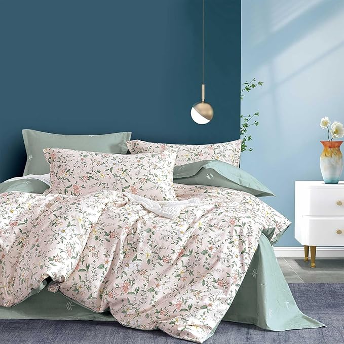 ALEISSEL Faded Blush Floral Cotton Comforter Queen Size - 3PC Lightweight Bedding Sets with Soft Alternative Fill, Vintage-Inspired Delicate Botanical Patterns, Muted Sage Reversible Design